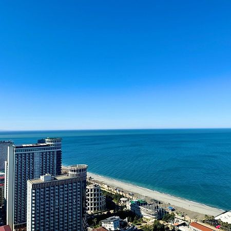 Lux Apartaments Батуми Экстерьер фото
