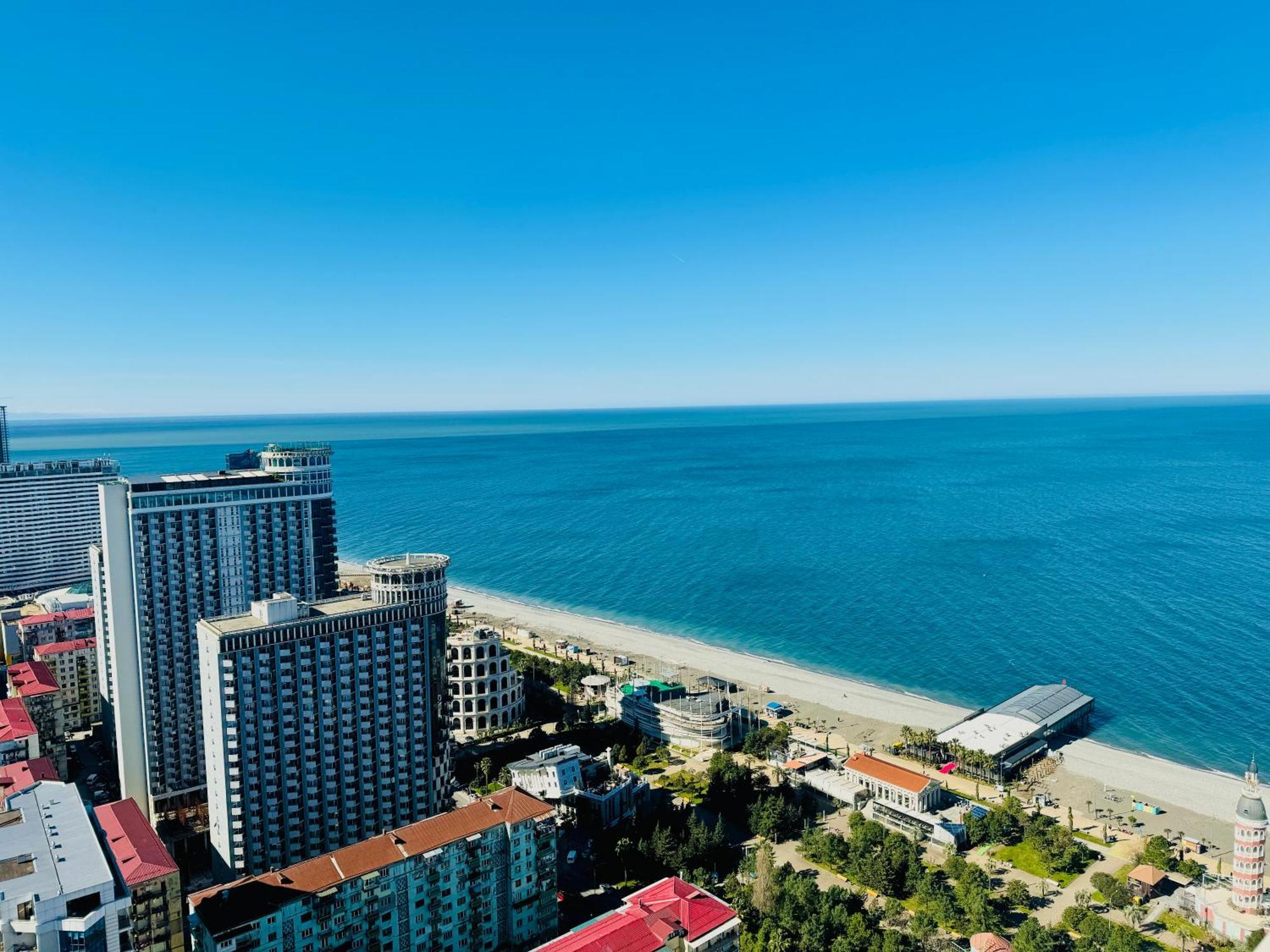 Lux Apartaments Батуми Экстерьер фото