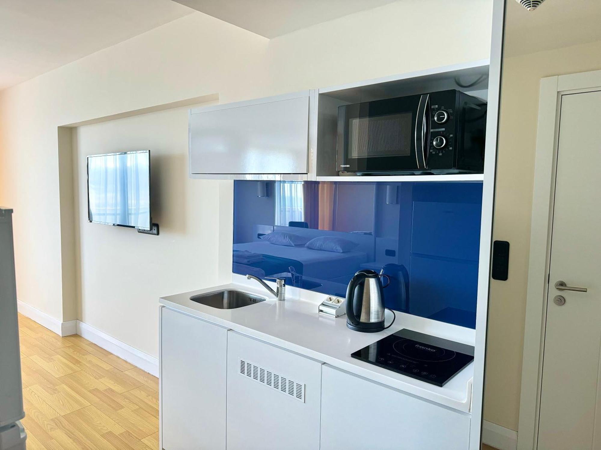 Lux Apartaments Батуми Экстерьер фото